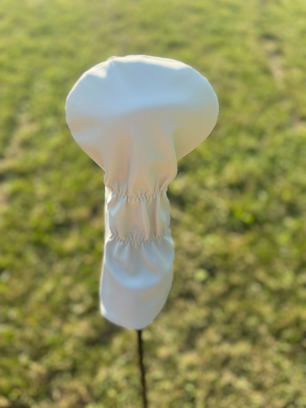 Par+ Classic Golf Driver Headcover – White & Green