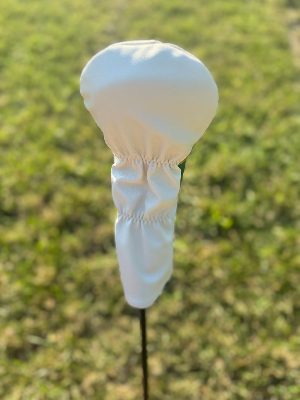 Par+ Classic Golf 3-Wood Headcover – White & Green