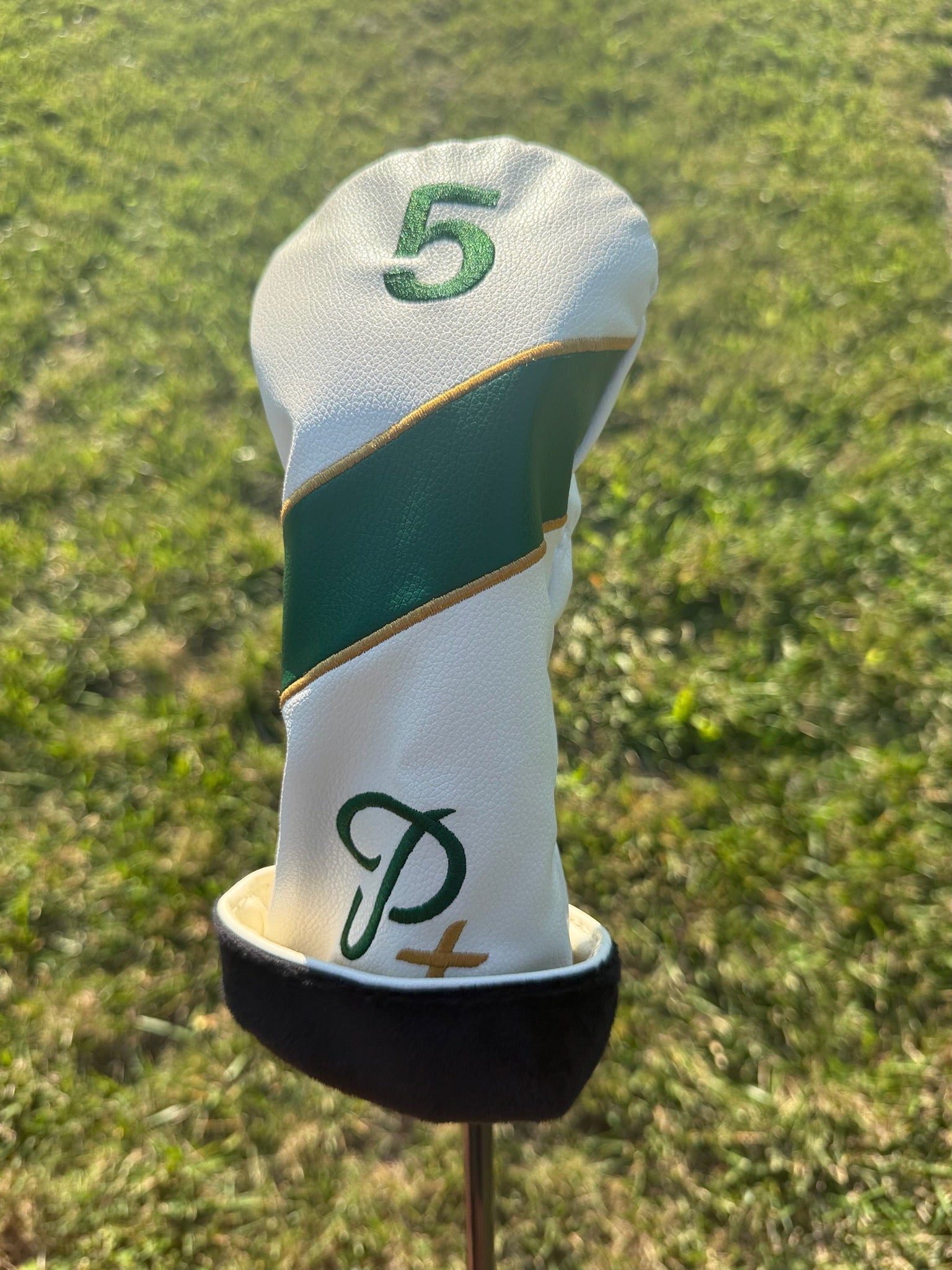 Par+ Classic Golf 5-Wood Headcover – White & Green